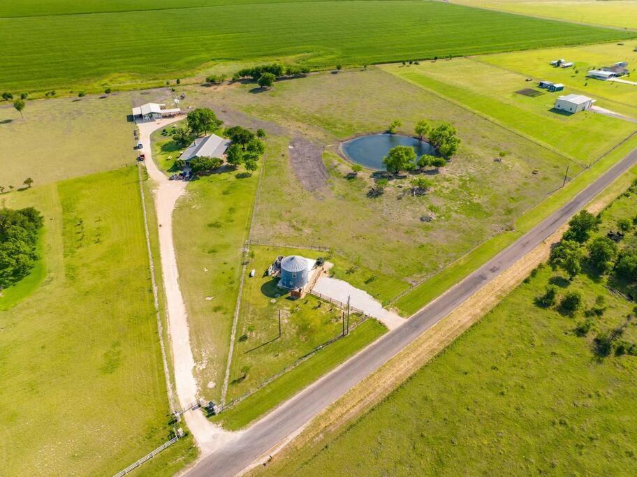 Silo House At Laughing Llama Farm Troy Exteriör bild